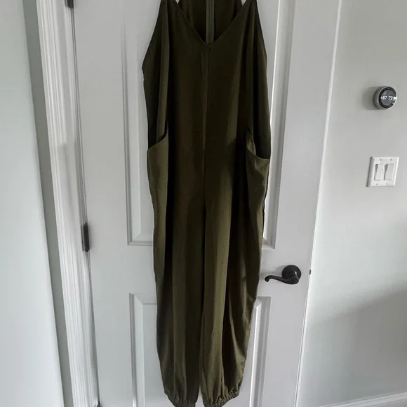 NWT Overalls Jumpsuits Loose Sleeveless Adjustable Spaghetti Strap Wide Leg Long - Picture 7 of 7